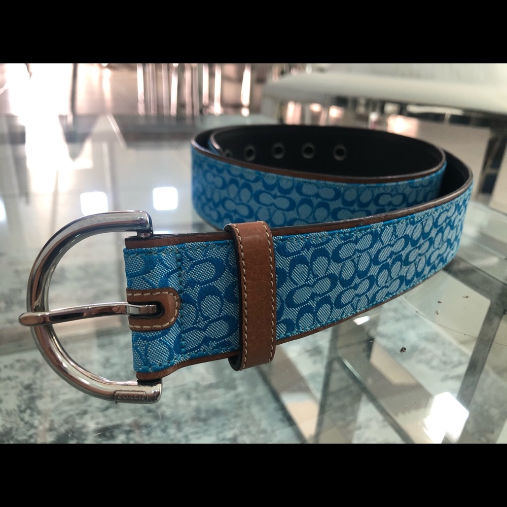 Coach Signature Belt Medium / Excellent Condition